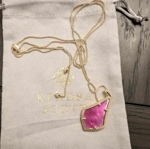 Kendra scott alex necklace deals